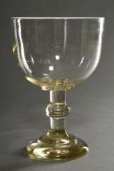Berliner Weiße Glas mit aufgeschmolzenem Milchglas Rand und eingeschliffenem Eichstrich, H. 21,5cm, Ø 14,5cm