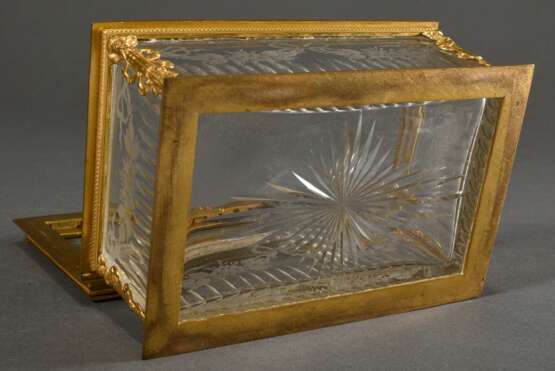 Rechteckiger Kristall Kasten mit feiner feuervergoldeter Montierung und allseitig floralem Schliff, um 1900, 9x18x12cm - фото 7