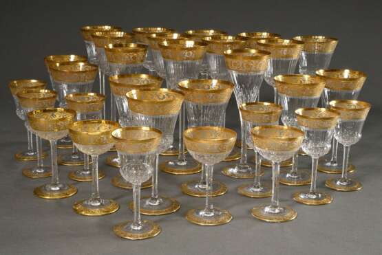 30 Saint Louis Christalerie "Thistle" Gläser: 10 Rotwein (H. 20,3cm), 7 Weißwein (H. 16,5cm), 2 Sekt (H. 20cm), 4 Likör (H. 11,6cm) und 7 Sherry (H. 13cm), 3 berieben - фото 2