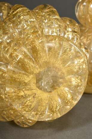 Paar Barovier & Toso Leuchter in Doppelbalusterform, farbloses Kristallglas mit eingeschmolzenen Goldfolien und eingestochenen Blasen, mit der Zange geformt, Murano um 1940, H. 20cm - Foto 4