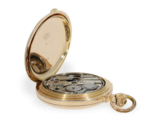 Pocket watch: heavy gold hunting case watch with minute repea… - фото 4