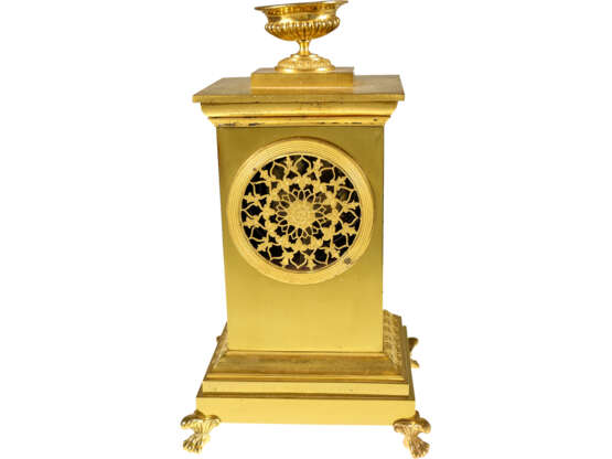 Table clock: decorative fire-gilt bronze clock around 1800, s… - photo 3