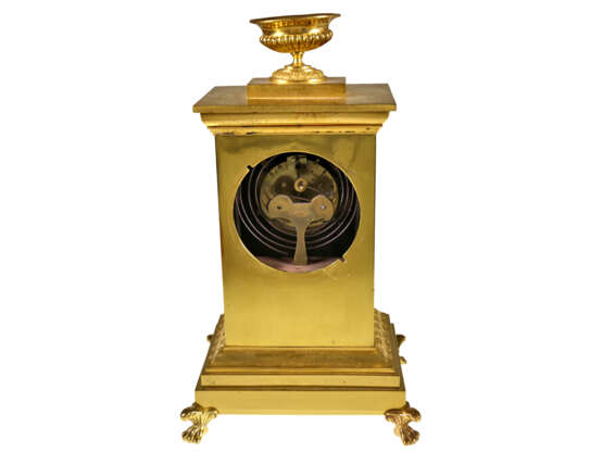 Table clock: decorative fire-gilt bronze clock around 1800, s… - photo 4
