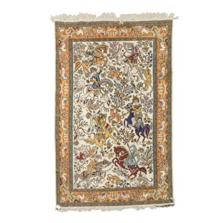 Orientteppich. IRAN, 20. Jahrhundert, ca. 221x138 cm. - Foto 1
