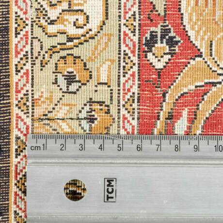 Orientteppich aus Seide. 20. Jahrhundert, ca. 84x53 cm. - photo 4