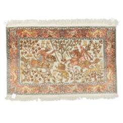 Orientteppich aus Kaschmirseide. 20. Jahrhundert, ca. 75x119 cm.
