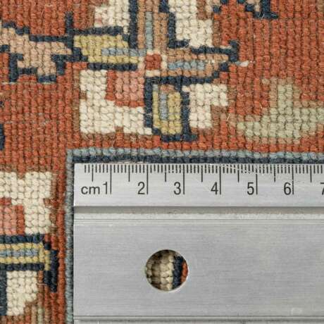 Orientteppich. 20. Jahrhundert, 347x248 cm. - photo 4