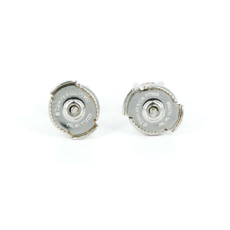 Solitaire-Ear-Studs - photo 3