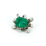Emerald-Diamond-Brooch - photo 1