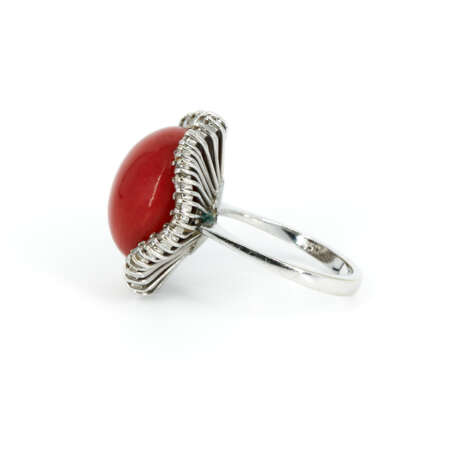 Coral-Diamond-Set: Ring and Ear Clips - photo 3