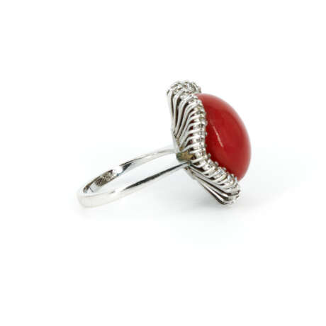 Coral-Diamond-Set: Ring and Ear Clips - photo 5