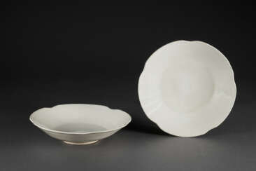 A RARE PAIR OF WHITE-GLAZED LOBED DISHES