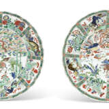 A PAIR OF FAMILLE VERTE `MYTHICAL BEASTS` DISHES - photo 1