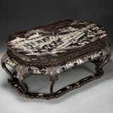 A MOTHER-OF-PEARL-INLAID BLACK LACQUER LOW TABLE - фото 5