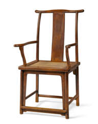A RARE HUANGHUALI &#39;OFFICIAL&#39;S HAT&#39; ARMCHAIR