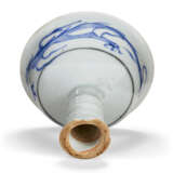 A RARE BLUE AND WHITE `DRAGON` STEM CUP - photo 4