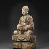 A PAINTED WOOD FIGURE OF A SEATED LUOHAN - фото 2
