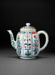 A KAKIEMON-STYLE FAMILLE VERTE MELON-FORM TEAPOT AND COVER