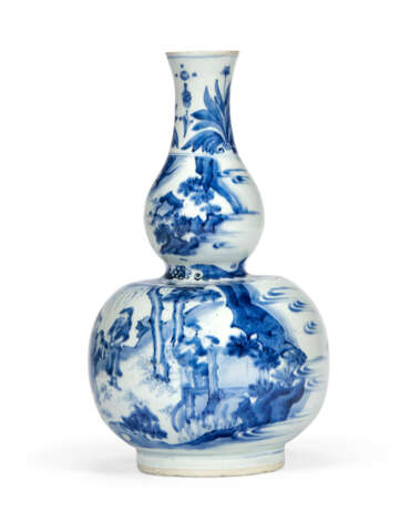 A BLUE AND WHITE DOUBLE-GOURD-SHAPED VASE - photo 1