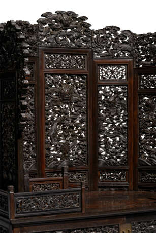 A LARGE AND MAGNIFICENT IMPERIAL CARVED ZITAN MIRROR STAND - photo 5