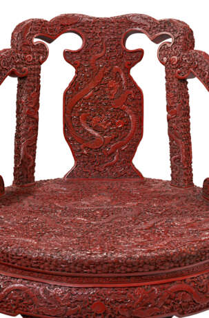 A RARE PAIR OF CARVED RED LACQUER ARMCHAIRS - фото 3