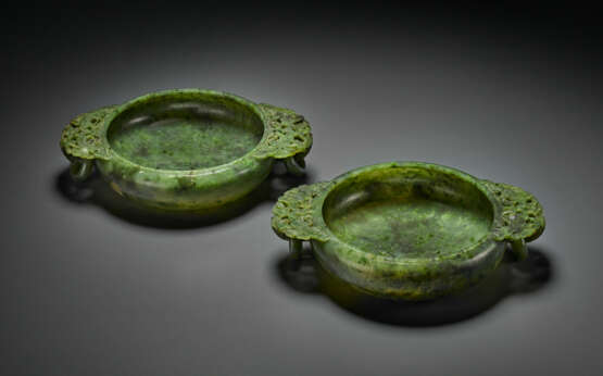 A PAIR OF SMALL SPINACH-GREEN JADE `MARRIAGE BOWLS` - photo 2