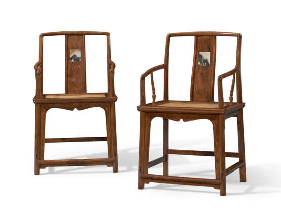 A VERY RARE PAIR OF DALI MARBLE-INSET HUANGHUALI `SOUTHERN OFFICIAL`S HAT` ARMCHAIRS - photo 1