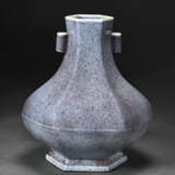 A VERY RARE JUN-TYPE FACETED HU-FORM VASE - Foto 2