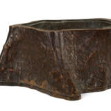 A CHINESE ROOTWOOD SCROLL POT - Foto 2