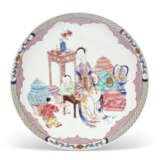 A FAMILLE ROSE `EGGSHELL` RUBY-BACK `LADY AND CHILDREN` DISH - фото 1