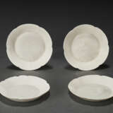 A GROUP OF FOUR SMALL DING FLORIFORM DISHES - photo 2