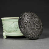 A RARE MOLDED AND CARVED LONGQUAN CELADON CENSER - photo 3