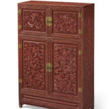 A VERY RARE LARGE CARVED RED LACQUER KANG CABINET - photo 2