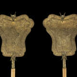 A PAIR OF LARGE GILT-BRASS FAN-SHAPED STANDARDS - photo 2