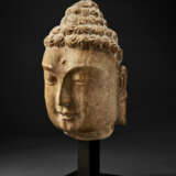 A RARE LARGE MARBLE HEAD OF BUDDHA - photo 1
