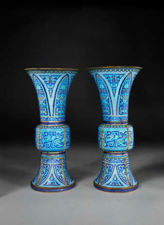 A PAIR OF RARE AND LARGE PAINTED ENAMEL GU-FORM VASES - photo 2