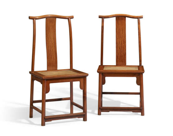 A PAIR OF HUANGHUALI SIDE CHAIRS - фото 1