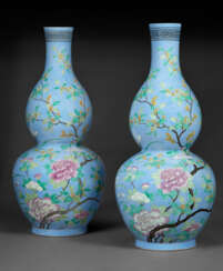 A MASSIVE AND RARE PAIR OF FAMILLE ROSE LAVENDER-GROUND DOUBLE-GOURD VASES