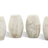 A SET OF FOUR CARVED WHITE MARBLE DRUM STOOLS - фото 3