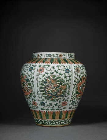 A LARGE AND VERY RARE WUCAI `DRAGON` JAR - Foto 1