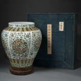 A LARGE AND VERY RARE WUCAI `DRAGON` JAR - photo 5