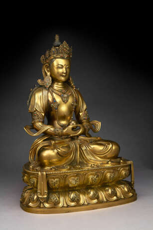 A VERY RARE AND FINELY-CAST IMPERIAL GILT-BRONZE FIGURE OF SEATED AMITAYUS - photo 2