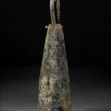 A RARE INSCRIBED BRONZE BELL WITH DRAGON-HEADED CLAPPER - photo 4