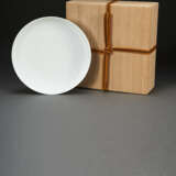 A WHITE-GLAZED DISH - photo 4