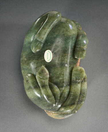 A LARGE SPINACH-GREEN AND OPAQUE MILKY BROWN JADE FIGURE OF MYTHICAL BEAST - photo 4