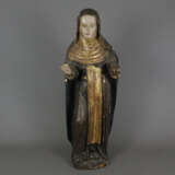 Weibliche Heiligenfigur - wohl spätgotisch, Holz, geschnitzt… - Foto 1