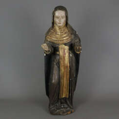 Weibliche Heiligenfigur - wohl spätgotisch, Holz, geschnitzt…