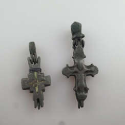 Zwei klappbare Reliquienkreuze (Enkolpion) - wohl byzantinis…