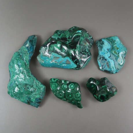 Konvolut Mineralien - 5-tlg, Malachit / Chrysokoll/ Marmor, … - фото 1