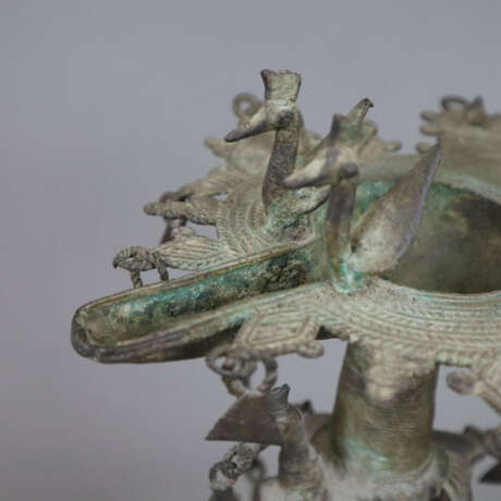 Hohe Öllampe - Indien, Bastar-Region, Bronze mit Alterspatin… - photo 3